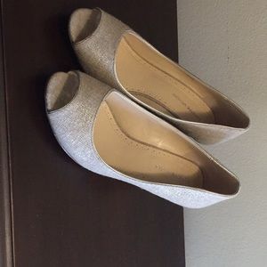 Adrienne Vittadini wedges size 8.5